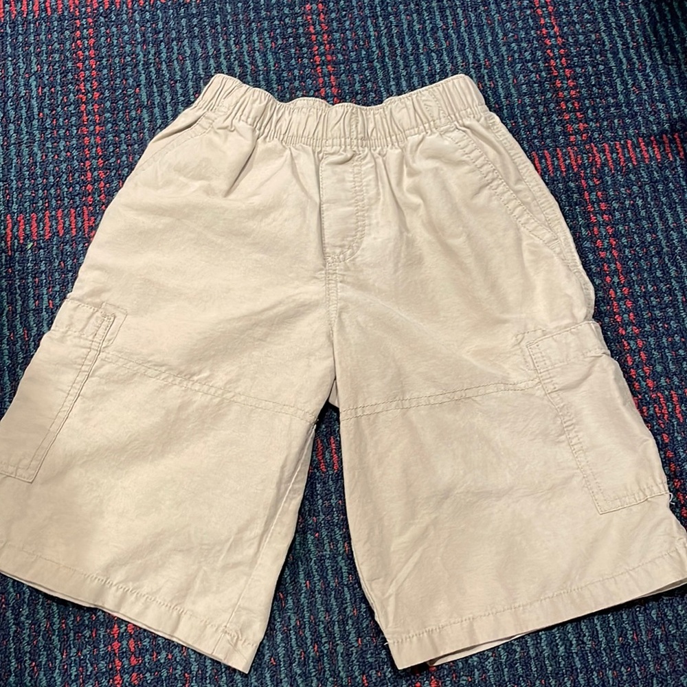 Cotton/nylon elastic waist shorts with cargo pockets,  lightweight & comfy. Sz M